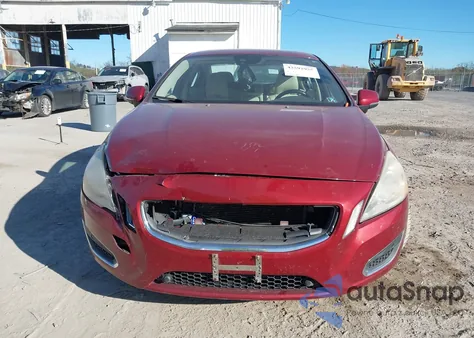 2012 Volvo S60 T5 z USA, uszkodzony, nr VIN YV1622FS0C2115225